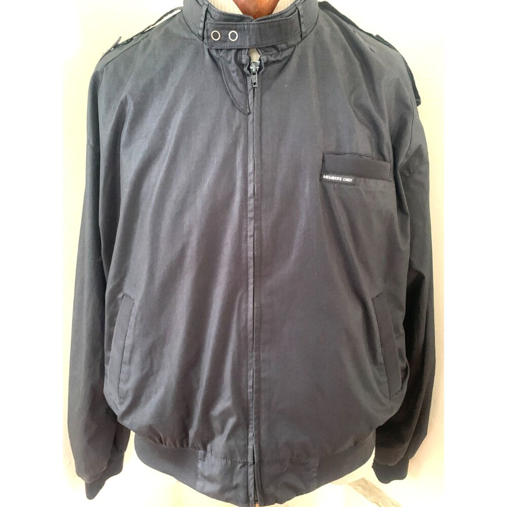 Members Only Bomber Jacket Mens XL Black Vintage Windbreaker Epaulets
